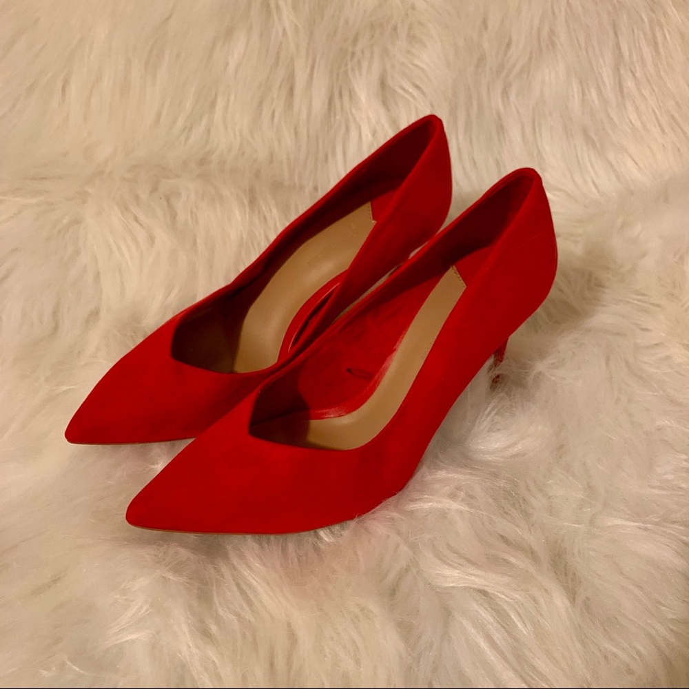 New Stradivarius Red Suede 👠.